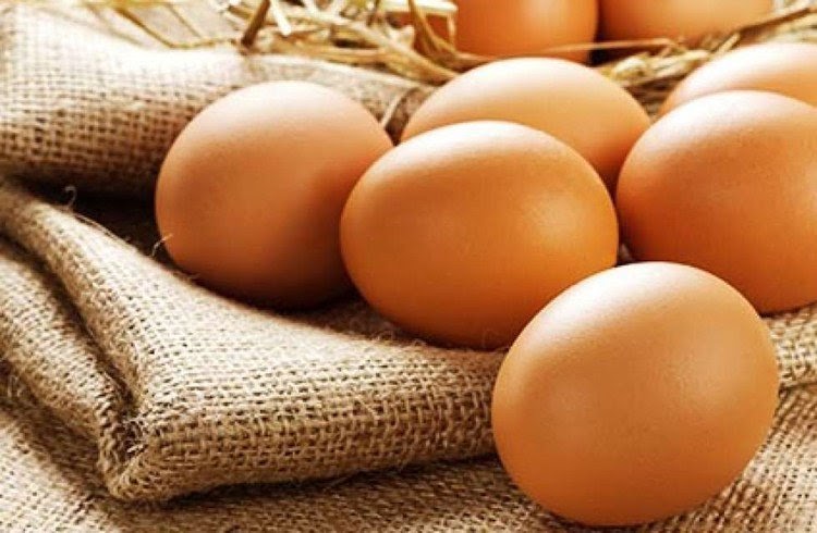 Giấc mơ thấy trứng gà luôn gây cho nhiều người sự tò mò